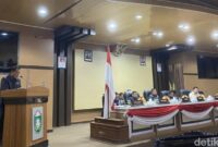 1758736682070-dprd-parepare-1758713847152_169