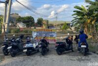 1760723471025-akses-jalan-perumahan-green-yudha-parepare-ditutup-pemilik-lahan-1760709339954_169