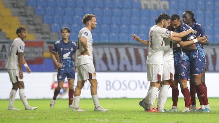 1761371105693-psm-makassar-ditahan-imbang-persik-kediri-dalam-laga-lanjutan-liga-1-20242025-di-stadion-batakan_169