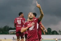 1761371178637-pemain-psm-makassar-victor-luiz-melakukan-selebrasi-usai-mencetak-gol-ke-gawang-arema-fc-1760866684862_169