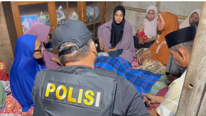 1761392750824-nelayan-ditemukan-tewas-dengan-posisi-kaki-tersangkut-di-karang-saat-menyelam-mencari-ikan-di-perairan-pulau-tetera-selayar-1761373863528_169