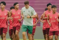 1761392834934-psm-makassar-menggelar-latihan-di-stadion-brawijaya-jelang-melawan-persik-kediri-1761364770044_169