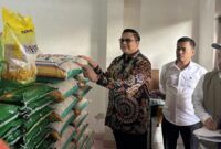 1761457518540-direktur-pengawasan-penerapan-standar-keamanan-dan-mutu-pangan-bapanas-brigjen-hermawan-melakukan-sidak-di-pasar-sentral-soppe-1761449565179_169