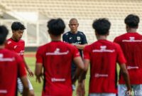 1761544724683-httpschatgptcomc68ef52a3-94bc-8320-bd78-757c7b42d07etextbersemangat20dengan20judul3a-garuda20muda20panaskan20mesin2c20timnas20-1760523570446_169