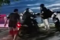 1761652353963-heboh-juru-parkir-liar-makin-marak-di-kawasan-anjungan-pantai-losari-makassar-1761639198627_169