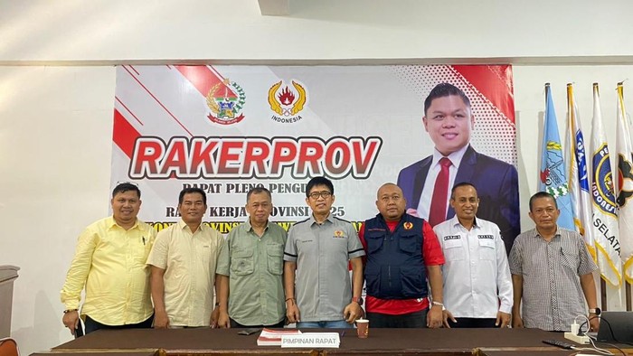 1761738779316-tim-penjaringan-calon-ketua-koni-sulsel-1761727474719_169