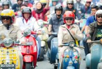 1761846997786-gubernur-dan-wagub-sulsel-andi-sudirman-sulaiman-fatmawati-rusdi-kompak-naik-vespa-1761823635725_169