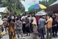 1761911869733-warga-memadati-lokasi-bocah-tk-tewas-tertabrak-di-banggai-1761896195486_169