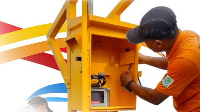 1761934040846-bpbd-makassar-memasang-alat-peringatan-dini-atau-early-warning-system-ews-banjir-di-sungai-1761919255584_169