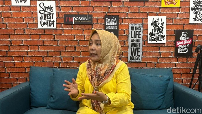 1762149581244-seorang-ibu-asal-makassar-andi-tenri-olle-cuhat-kasus-pencabulan-yang-menimpa-putrinya-sudah-4-tahun-mandek-di-polres-bulukumb-1762135269565_169