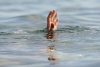 1762257793245-ilustrasi-orang-tenggelam_169