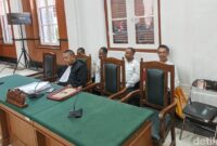 1762408905499-terdakwa-kasus-dugaab-makar-papua-menjalani-sidang-di-pn-makassar-1758603056179_169