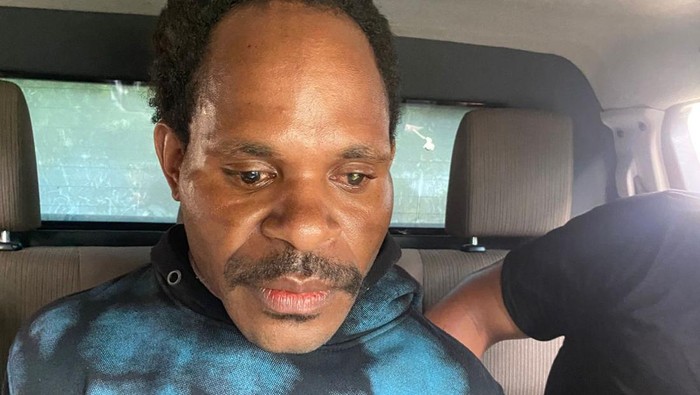 1762495360008-anggota-kkb-jaringan-aibon-kogoya-bernama-jayainus-pogau-alias-supi-pogau-ditangkap-polisi-di-nabire-papua-tengah-1762440392808_169