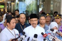 1762624550482-mensos-gus-ipul-menjenguk-korban-ledakan-sman-72-jakarta-yang-dirawat-di-rumah-sakit-yarsi-1762592863896_169