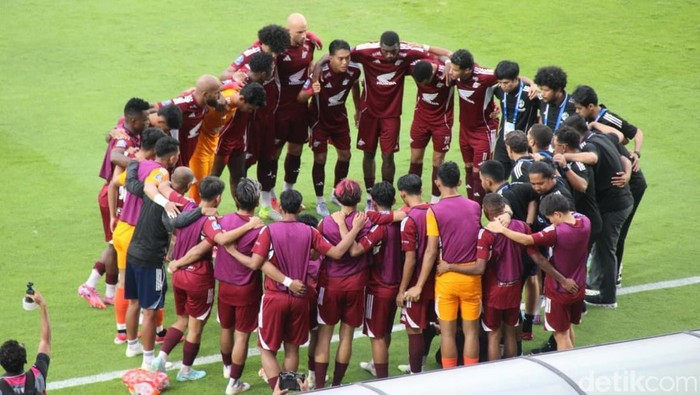 1762667733748-psm-makassar-kembali-bermain-imbang-1-1-saat-menjamu-madura-united-di-stadion-gelora-bj-habibie-1762082979372_169