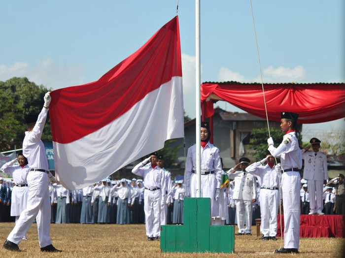 1762667982130-ilustrasi-upacara-bendera_43