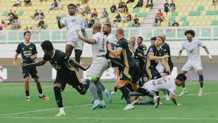 1762689056053-psm-makassar-mengalahkan-dewa-united-dengan-skor-1-0-dalam-laga-super-league-20252026-di-banten-international-stadium-1762686039355_169