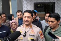 1762689239526-kapolrestabes-makassar-kombes-arya-perdana-saat-memberikan-keterangan-soal-kasus-hilangnya-bilqis-1762676402826_169
