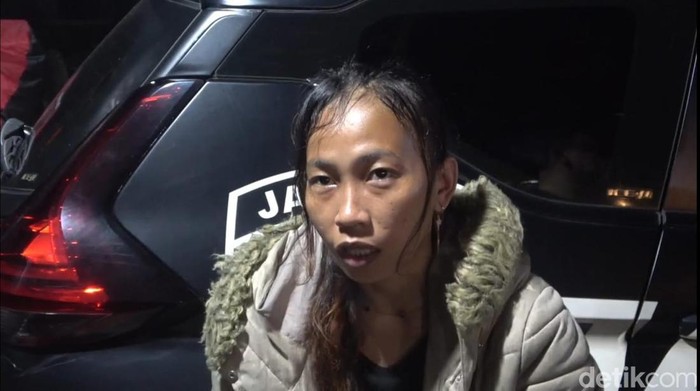 1762689288238-wanita-bernama-sri-yuliana-alias-ana-terduga-pelaku-penculikan-bilqis-di-makassar-yang-sempat-terekam-cctv-1762668999646_169