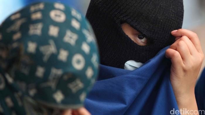 1762927340448-pencurian-benda-sakral_169