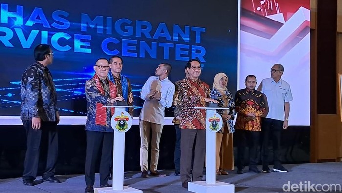 1763034971964-unhas-meresmikan-migrant-service-center-1763016938520_169