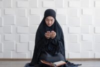 1763162807117-ilustrasi-wanita-muslim-berdoa_169