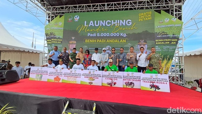 1763271995400-peluncuran-program-mandiri-benih-oleh-pemprov-sulsel-1763264433771_169