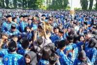 1763359338832-gubernur-sulsel-andi-sudirman-sulaiman-melantik-4047-pppk-tahap-2-dan-paruh-waktu-1763352348863_169