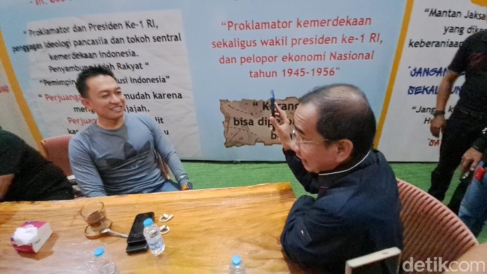 1763359522958-anggota-komisi-iii-dpr-ri-rudianto-lallo-rl-melakukan-video-call-dengan-wakapolri-komjen-dedi-prasetyo-dan-wakil-ketua-komisi--1763300956891_169