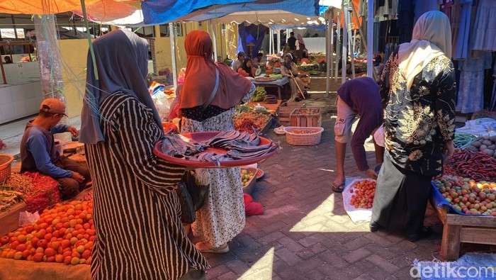 1763401969270-kondisi-lapak-pedagang-pasar-lakessi-parepare-yang-dipindahkan-1761805512316_169