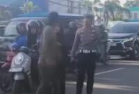 1763445555412-polantas-di-maros-nyaris-dipukul-pengendara-motor-1763430236593_169