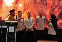 1763809654364-gubernur-sulsel-andi-sudirman-sulaiman-saat-menghadiri-sosialisasi-anti-korupsi-dan-bimbingan-teknis-akuntabilitas-keuangan-sp-1763805739843_169