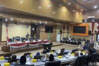 1764133788181-rapat-paripurna-penetapan-apbd-2026-tak-dihadiri-satupun-pejabat-pemkot-parepare-1763965812175_169