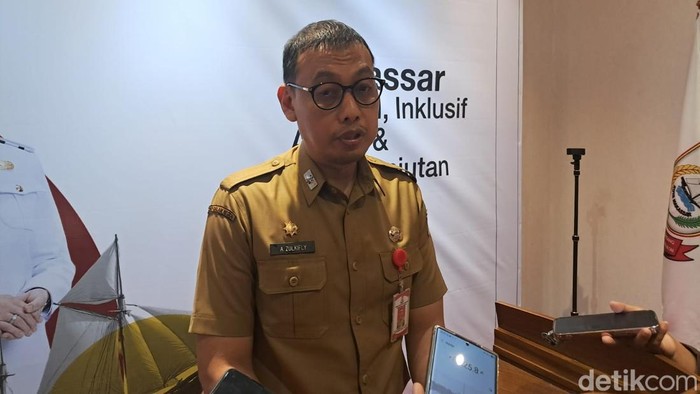 1764241762953-sekda-makassar-andi-zulkifly-nanda-1760950645838_169