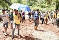 1765019288457-dinas-bina-marga-dan-bina-konstruksi-sulsel-melakukan-kunjungan-di-desa-kawata-dan-parumpanai-kecamatan-wasuponda-kabupaten-lu-1765002669657_169