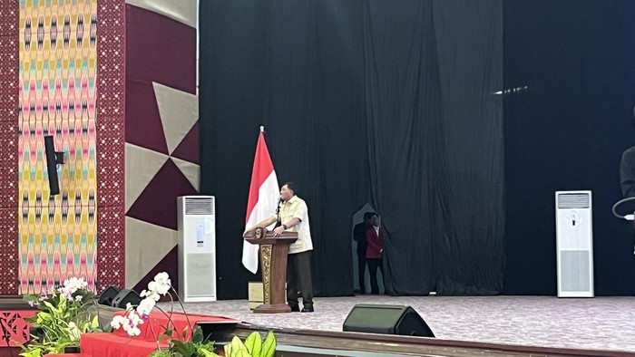 1765300061530-menteri-pertahanan-menhan-jenderal-tni-purn-sjafrie-sjamsoeddin-1765280089968_169