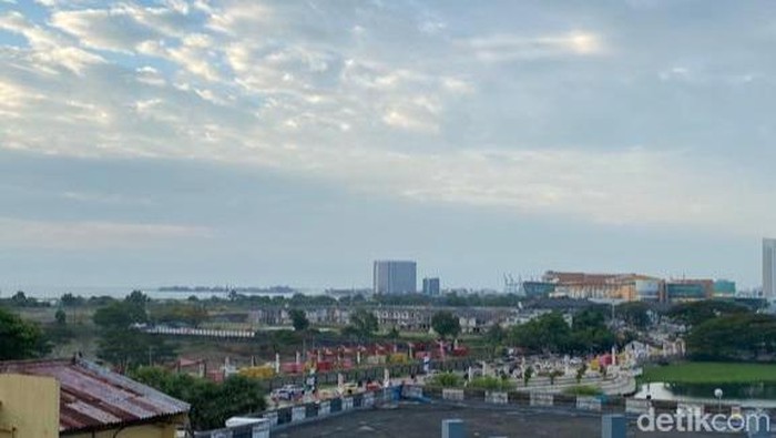 1765343247438-ilustrasi-cuaca-di-makassar_169