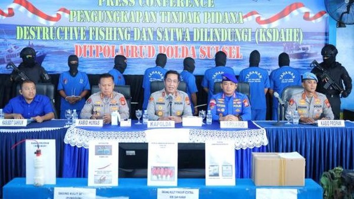 1765429709584-polda-sulsel-merilis-kasus-destructive-fishing-dan-kejahatan-terhadap-satwa-dilindungi-sepanjang-2025-1765424275000_169