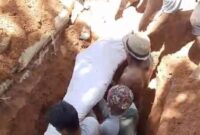 1765451217043-heboh-jenazah-masih-utuh-meski-sudah-30-tahun-dikubur-di-luwu-utara-1765428348695_169