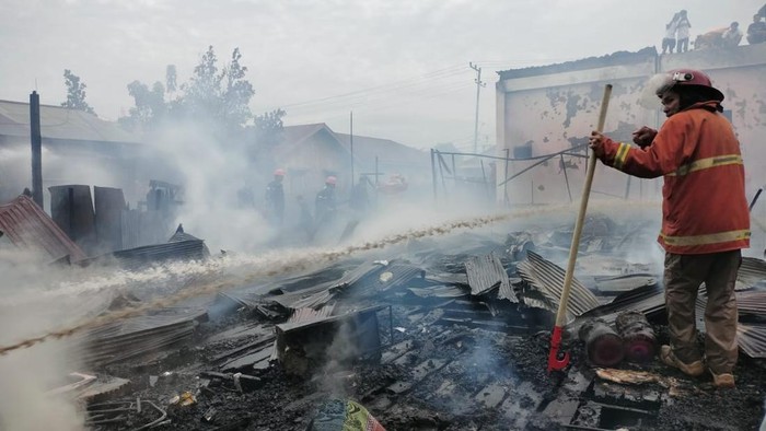 1765516034408-kebakaran-di-kutai-kartanegara-tewaskan-3-anak-bersaudara-1765448644814_169