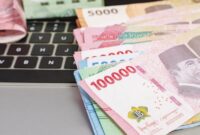 1765537710029-ilustrasi-uang_169