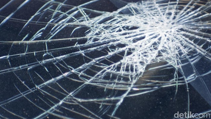 1765602398824-ilustrasi-kecelakaan_169