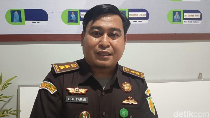 1765624005837-kasi-penkum-kejati-sulsel-soetarmi-1752669675942_169