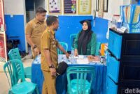 1765645632248-bupati-bone-andi-asman-sulaiman-sidak-di-puskesmas-cina-1765271446096_169