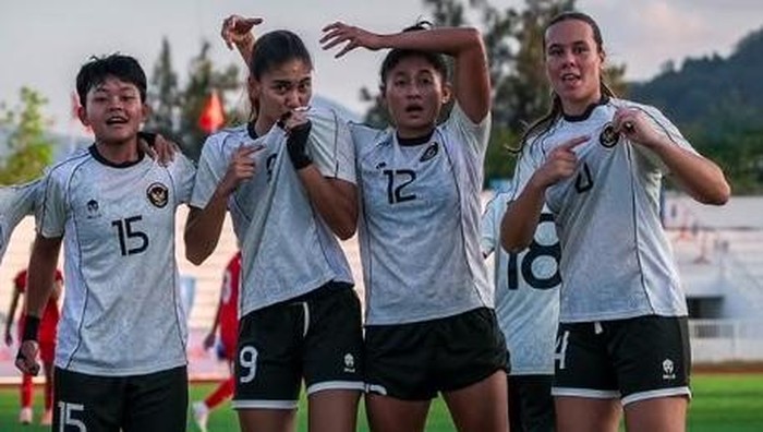 1765710487274-timnas-putri-indonesia-berhasil-mengalahkan-singapura-dalam-laga-sea-games-2025-1765185394470_169