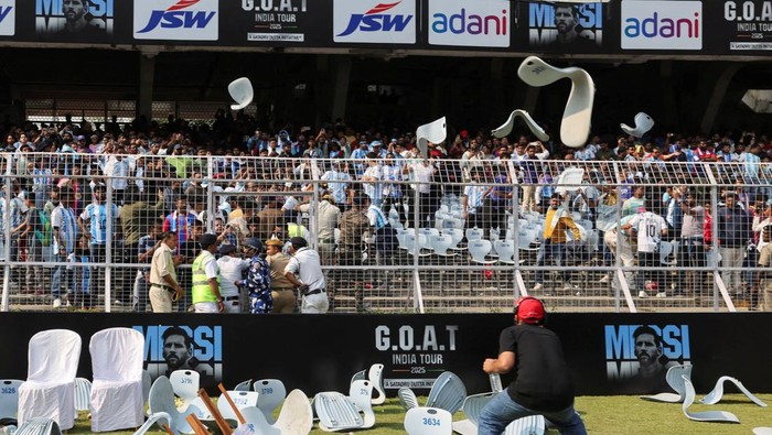 1765732088303-lionel-messi-di-india-1765690890472_169