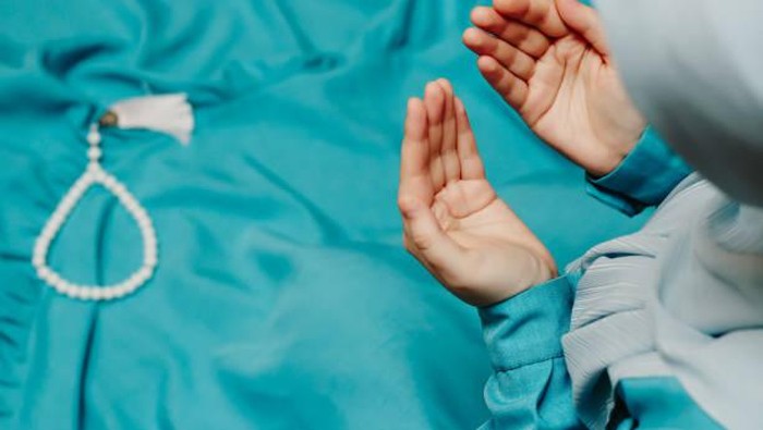 1765818591429-ilustrasi-berdoa-sebelum-tidur_169