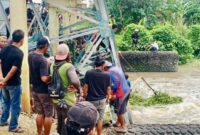 1765904895456-pria-di-pinrang-hilang-usai-terjatuh-di-jembatan-bendungan-tiroang-1765857971426_169