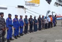 1766056128025-pendirian-posko-angkutan-laut-arus-mudik-nataru-di-pelabuhan-parepare-1766051425822_169