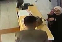 1766056132680-momen-saat-anggota-dprd-pinrang-mansyur-damma-dan-honorer-disdukcapil-pinrang-ayu-lestari-cekcok-1760764284532_169